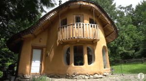 コブハウス〜自然の材料とローコストで家を建てる方法〜